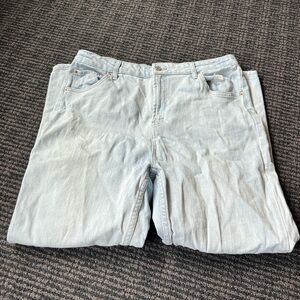 Light Wash Jeans